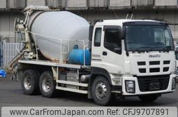 isuzu giga 2013 CFJ9707891