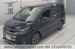 toyota noah 2018 -TOYOTA 【京都 302み1526】--Noah ZRR85W-0104976---TOYOTA 【京都 302み1526】--Noah ZRR85W-0104976-