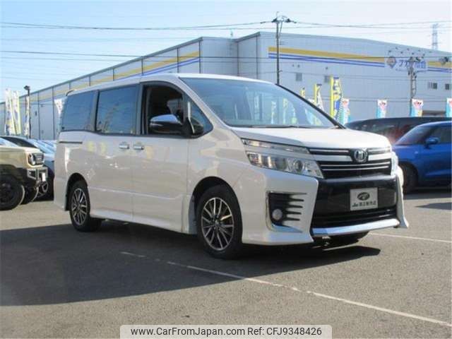 toyota voxy 2015 -TOYOTA--Voxy ZRR80W--ZRR80-0105133---TOYOTA--Voxy ZRR80W--ZRR80-0105133- image 1