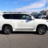 toyota land-cruiser-prado 2020 24340503 image 6