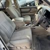 toyota land-cruiser-wagon 2004 -TOYOTA--Land Cruiser Wagon GH-UZJ100W--UZJ100-0148868---TOYOTA--Land Cruiser Wagon GH-UZJ100W--UZJ100-0148868- image 16