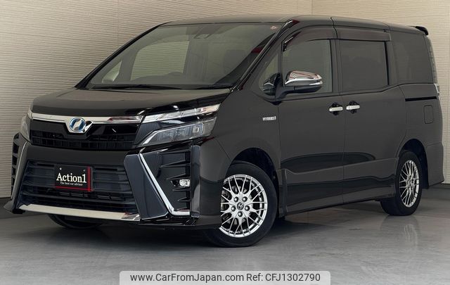toyota voxy 2018 222 image 1