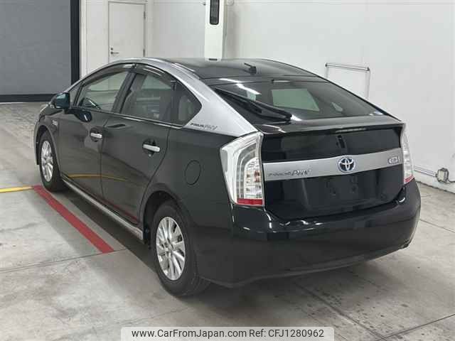 toyota prius-phv 2014 CFJ1280962 image 2