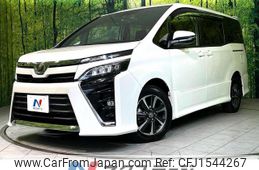 toyota voxy 2017 CFJ1544267