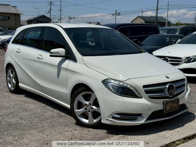 mercedes-benz b-class 2014 GOO_JP_700070884830250424007 image 1