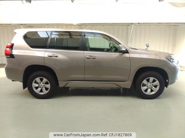 toyota land-cruiser-prado 2022 CFJ1827809 image 2