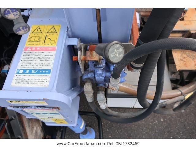 isuzu elf-truck 2005 CFJ1782459 image 2