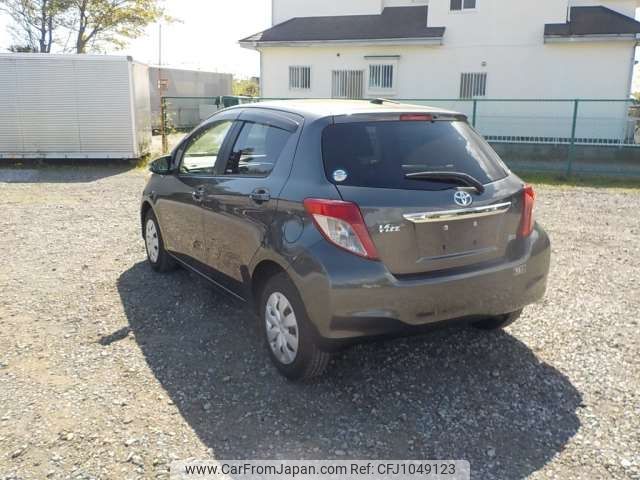 toyota vitz 2012 -TOYOTA--Vitz DBA-NSP130--NSP130-2070012---TOYOTA--Vitz DBA-NSP130--NSP130-2070012- image 2