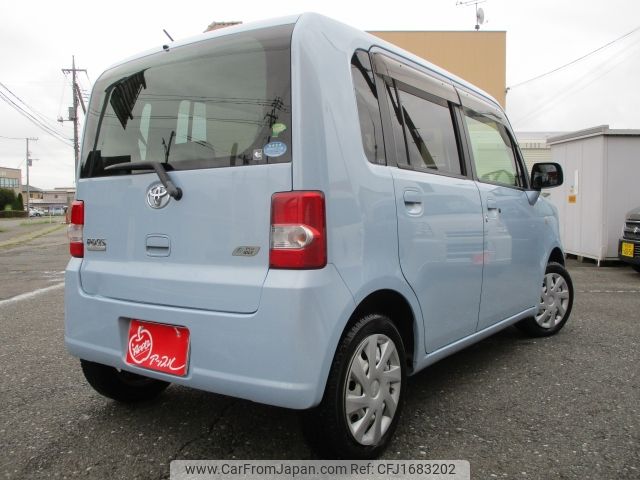 toyota pixis-space 2013 CFJ1683202 image 2