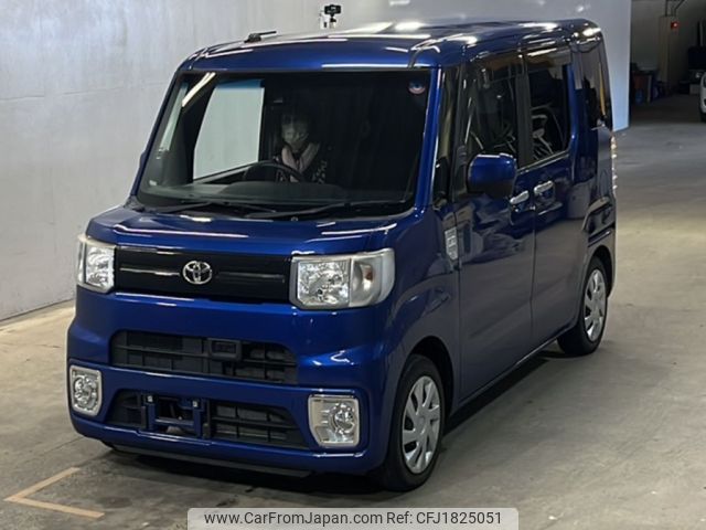 toyota pixis-mega 2016 CFJ1825051 image 1
