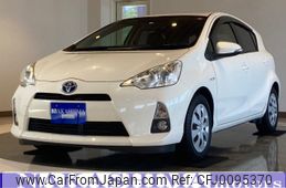 toyota aqua 2013 -TOYOTA--AQUA DAA-NHP10--NHP10-6182089---TOYOTA--AQUA DAA-NHP10--NHP10-6182089-