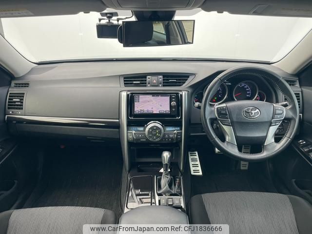 toyota mark-x 2017 CFJ1836666 image 2