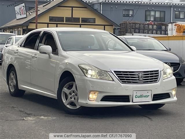 toyota crown 2010 CFJ1767090 image 1