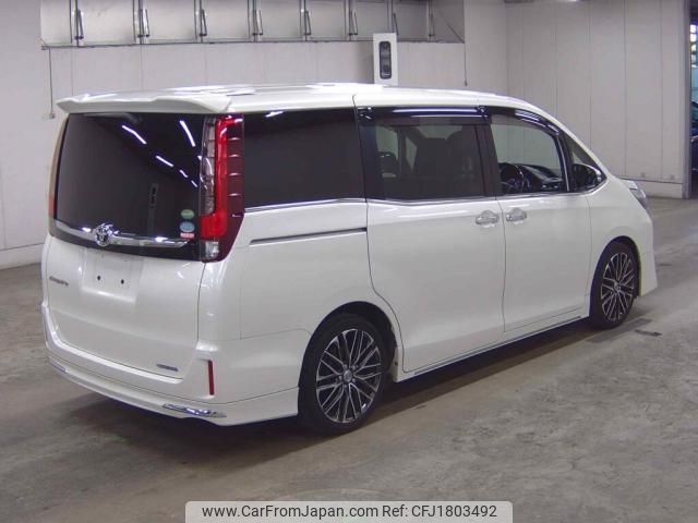 toyota esquire 2015 CFJ1803492 image 2