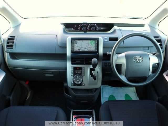 toyota voxy 2008 TE4441 image 1