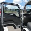 mitsubishi-fuso canter 2018 CFJ1502399 image 25