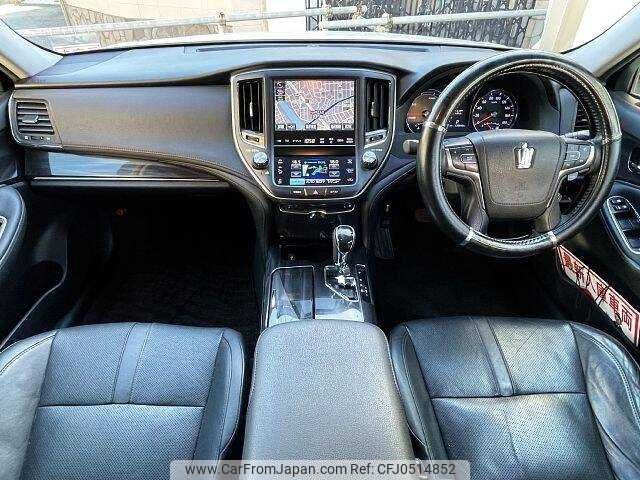 toyota crown 2014 504928-926410 image 1