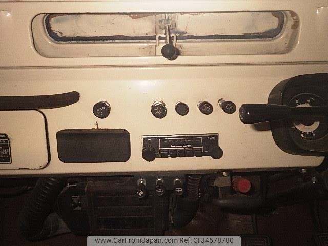 1981 Mitsubishi Jeep J24H - Car Price $3,474