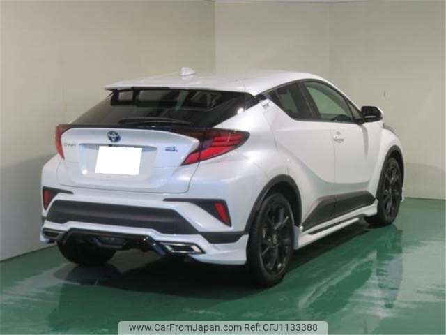 toyota c-hr 2023 -TOYOTA--C-HR 6AA-ZYX11--ZYX11-2060124---TOYOTA--C-HR 6AA-ZYX11--ZYX11-2060124- image 2