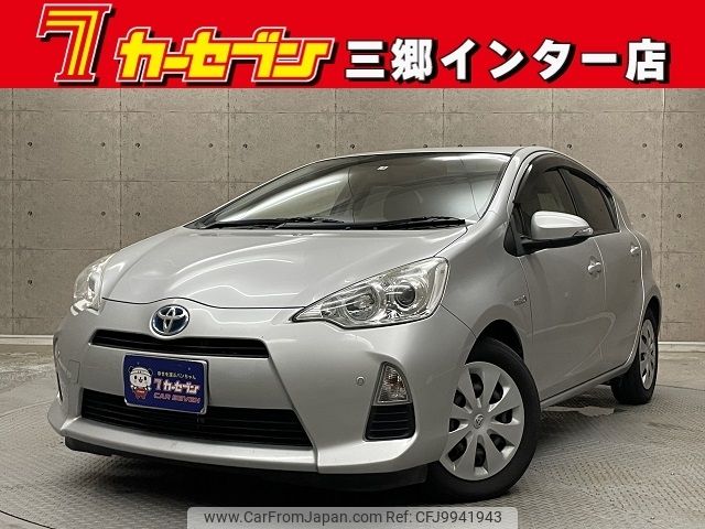 toyota aqua 2013 -TOYOTA--AQUA DAA-NHP10--NHP10-2233353---TOYOTA--AQUA DAA-NHP10--NHP10-2233353- image 1