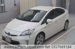 toyota prius 2013 -TOYOTA--Prius DAA-ZVW30--ZVW30-5650818---TOYOTA--Prius DAA-ZVW30--ZVW30-5650818-