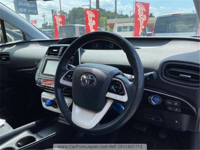 toyota prius 2016 CFJ1601712 image 2