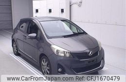 toyota vitz 2013 CFJ1670479