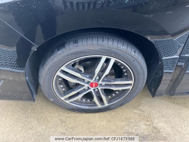 toyota voxy 2017 CFJ1673588 image 2