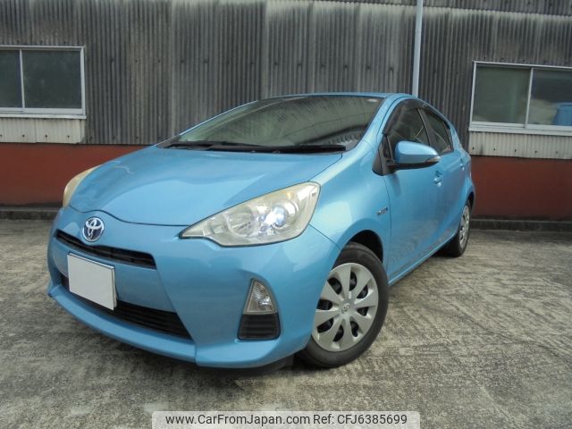 toyota aqua 2012 -TOYOTA--AQUA DAA-NHP10--NHP10-2030004---TOYOTA--AQUA DAA-NHP10--NHP10-2030004- image 1
