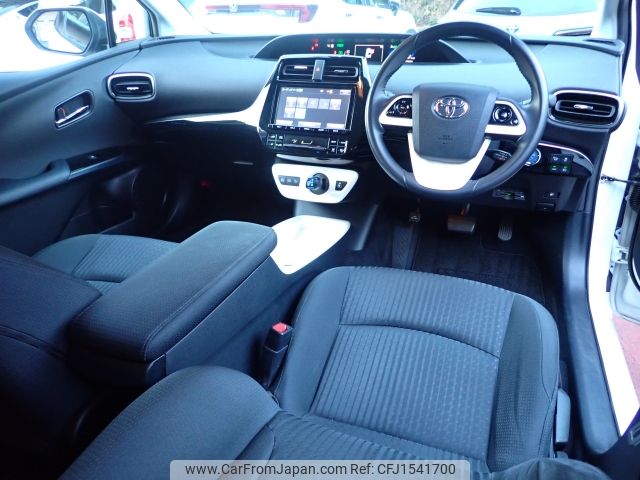 toyota prius 2016 CFJ1541700 image 2