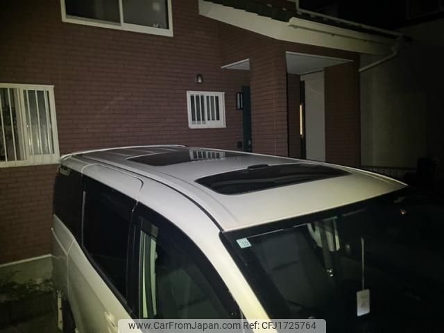 toyota voxy 2014 CFJ1725764 image 2