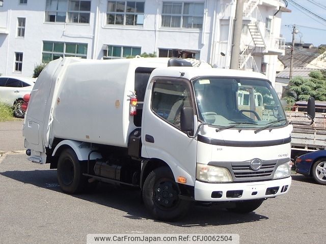 hino dutro 2010 -HINO--Hino Dutoro BDG-XZU304X--XZU304-1010693---HINO--Hino Dutoro BDG-XZU304X--XZU304-1010693- image 1