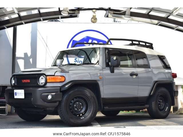 toyota fj-cruiser 2016 CFJ1575846 image 1