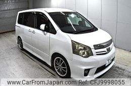 toyota noah 2010 -TOYOTA 【高知 332り】--Noah ZRR70W-0373058---TOYOTA 【高知 332り】--Noah ZRR70W-0373058-