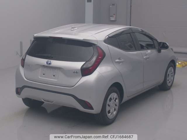 toyota aqua 2022 CFJ1684687 image 2