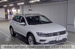 volkswagen tiguan 2019 -VOLKSWAGEN--VW Tiguan WVGZZZ5NZKW882970---VOLKSWAGEN--VW Tiguan WVGZZZ5NZKW882970-