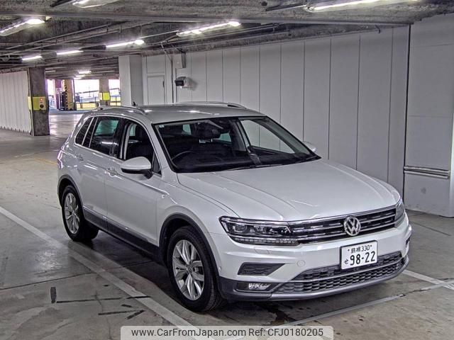 volkswagen tiguan 2019 -VOLKSWAGEN--VW Tiguan WVGZZZ5NZKW882970---VOLKSWAGEN--VW Tiguan WVGZZZ5NZKW882970- image 1