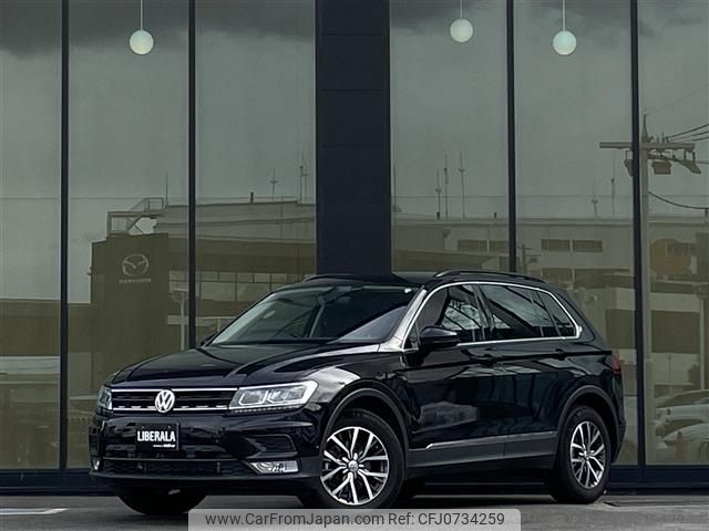 volkswagen tiguan 2017 -VOLKSWAGEN--VW Tiguan ABA-5NCZE--WVGZZZ5NZHW903758---VOLKSWAGEN--VW Tiguan ABA-5NCZE--WVGZZZ5NZHW903758- image 1