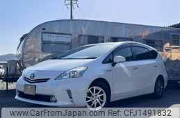 toyota prius-α 2014 CFJ1491832