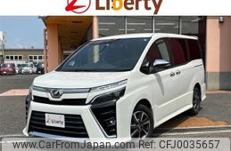 toyota voxy 2018 quick_quick_ZRR80W_ZRR80-0417729