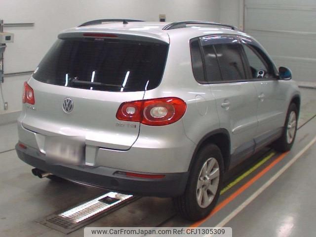 volkswagen tiguan 2010 quick_quick_ABA-5NCAW_WVGZZZ5NZAW076009 image 2