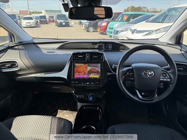 toyota prius 2017 -TOYOTA--Prius DAA-ZVW50--ZVW50-8073987---TOYOTA--Prius DAA-ZVW50--ZVW50-8073987- image 2