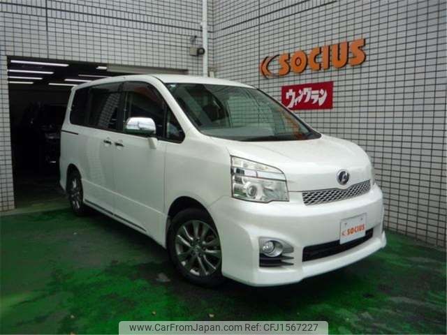 toyota voxy 2013 CFJ1567227 image 1