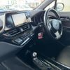 toyota c-hr 2017 -TOYOTA--C-HR DAA-ZYX10--2068393---TOYOTA--C-HR DAA-ZYX10--2068393- image 28