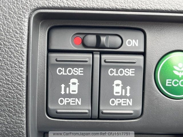 honda odyssey 2016 CFJ1517751 image 2