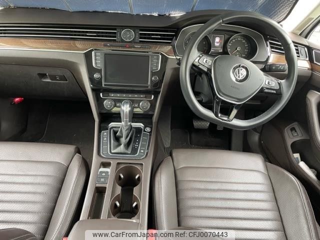 volkswagen passat 2016 -VOLKSWAGEN--VW Passat DBA-3CCZE--WVWZZZ3CZGE137697---VOLKSWAGEN--VW Passat DBA-3CCZE--WVWZZZ3CZGE137697- image 2