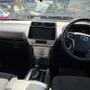 toyota land-cruiser-prado 2018 CFJ8628175 image 4
