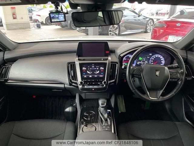 toyota crown-hybrid 2018 CFJ1848106 image 2