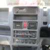 mitsubishi minicab-truck 2017 CFJ1494859 image 6