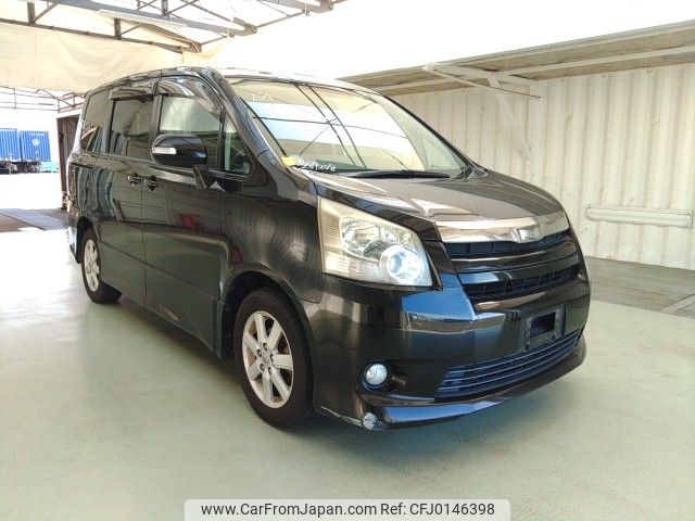 toyota noah 2007 ENHANCEAUTO_1_ea287208 image 1